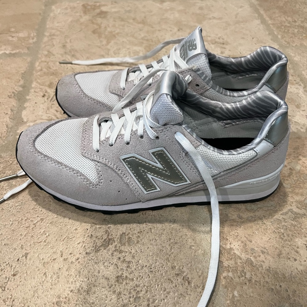 New Balance 996. Size 8.5